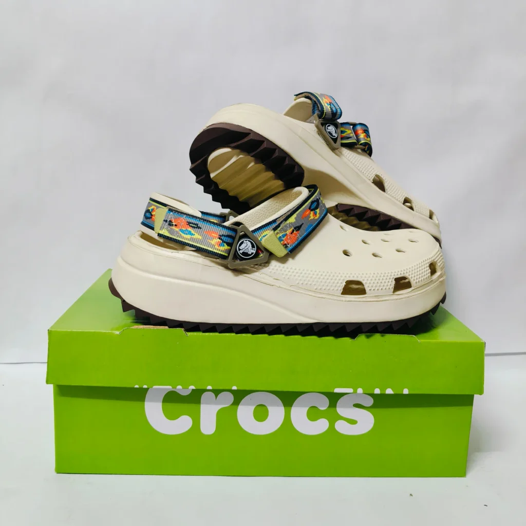 Hiker off white clogs for men